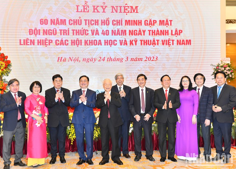 [Ảnh] Lễ kỷ niệm 60 năm Chủ tịch Hồ Chí Minh gặp mặt đội ngũ trí thức ảnh 12