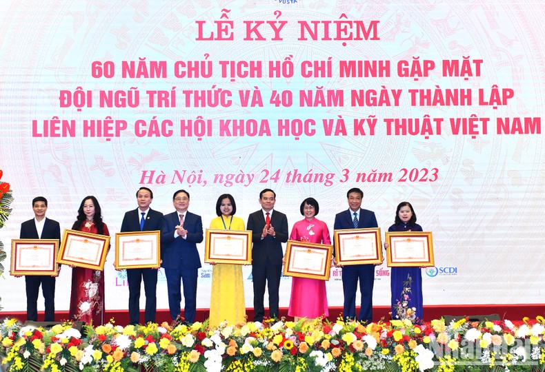 [Ảnh] Lễ kỷ niệm 60 năm Chủ tịch Hồ Chí Minh gặp mặt đội ngũ trí thức ảnh 10