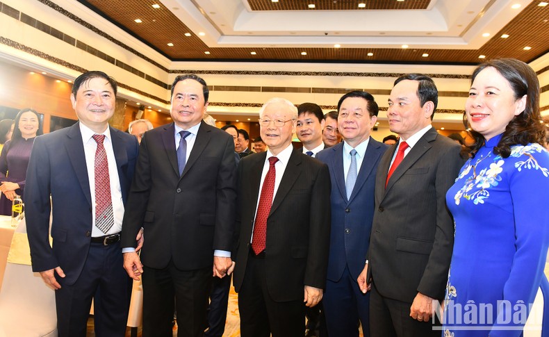[Ảnh] Lễ kỷ niệm 60 năm Chủ tịch Hồ Chí Minh gặp mặt đội ngũ trí thức ảnh 1